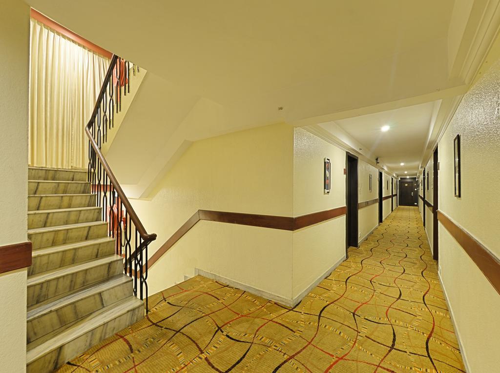 Hotel Gokulam Park Ченнаи Экстерьер фото