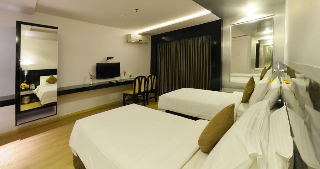 Hotel Gokulam Park Ченнаи Экстерьер фото